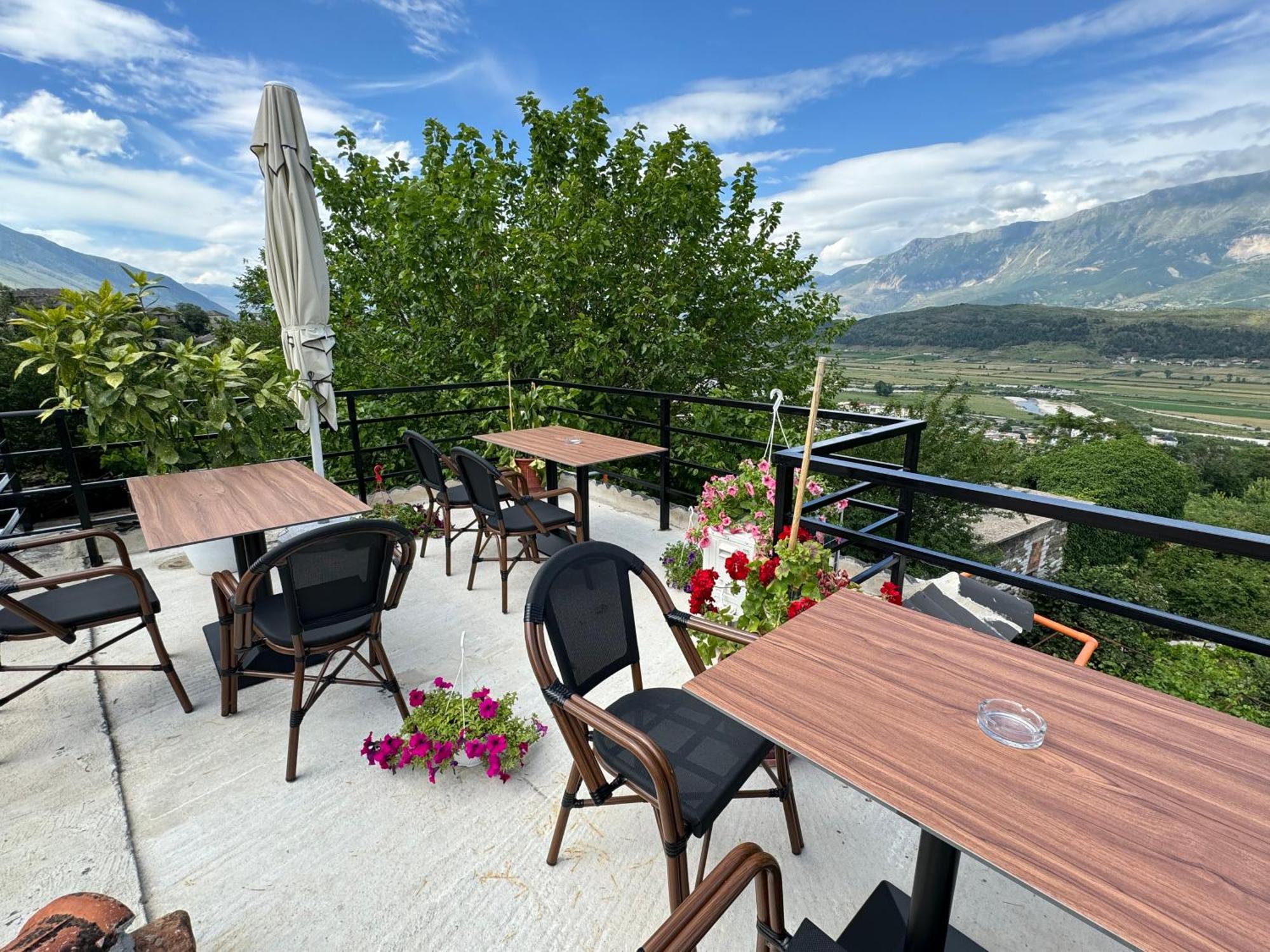 Guva Guest House Gjirokastra Zewnętrze zdjęcie